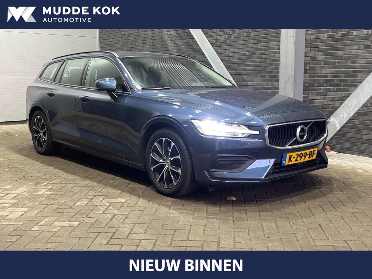 Volvo V60 - B3 Momentum | Incl. BTW | | Trekhaak | ACC | BLIS | Apple Carplay | Camera | PDC V+A - AutoWereld.nl