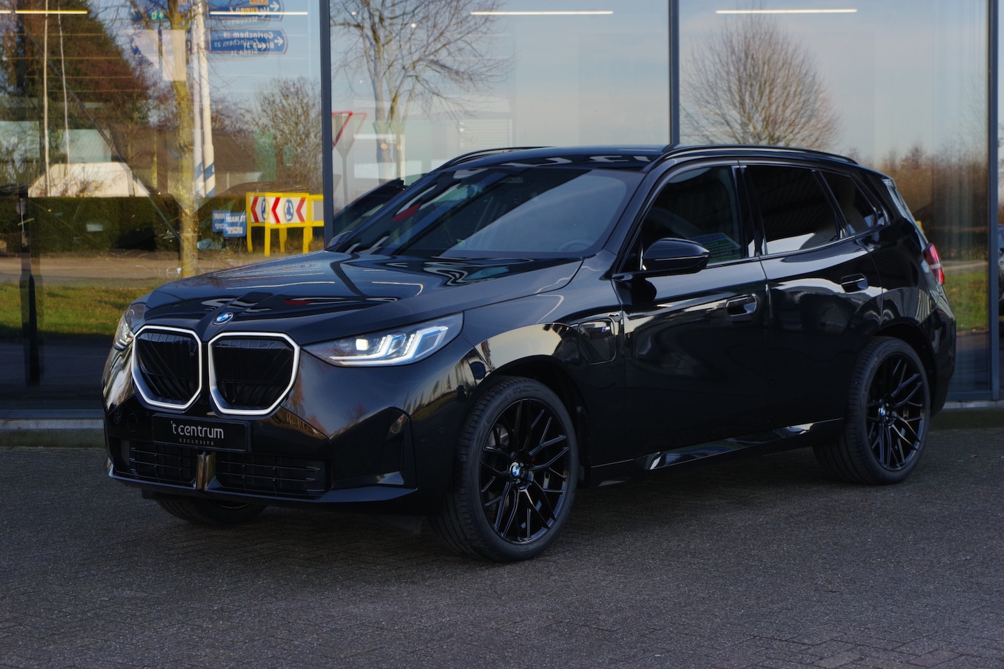 BMW X3 - 30e xDrive 300 PK M-Sport PHEV, Panoramadak, Harman/Kardon, Iconic Glow, 360 Camera - AutoWereld.nl