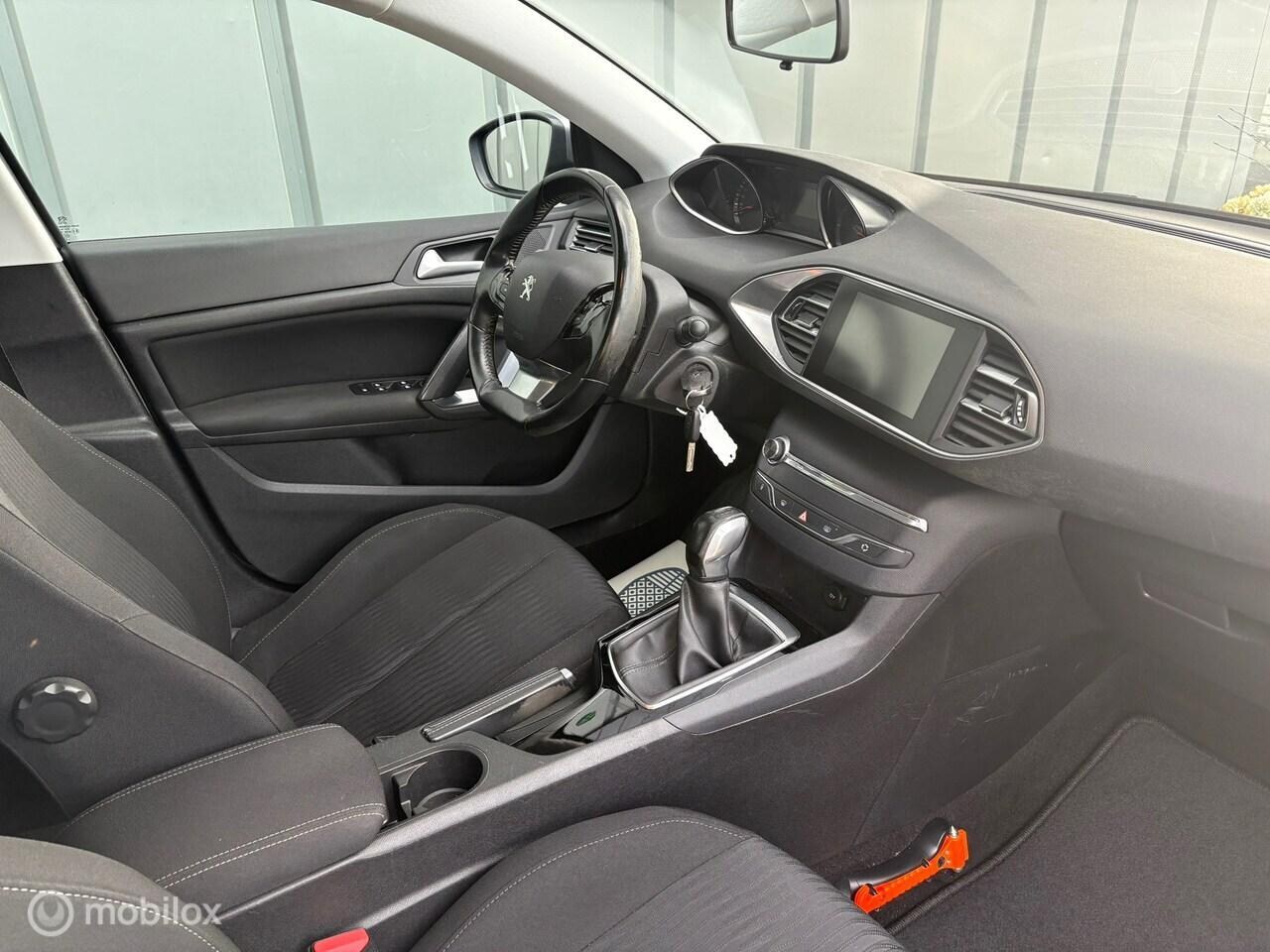 Peugeot 308 - 1.2 PureTech Blue Lease NAP//AIRCO//NAVI//CRUISE//TREKHAAK