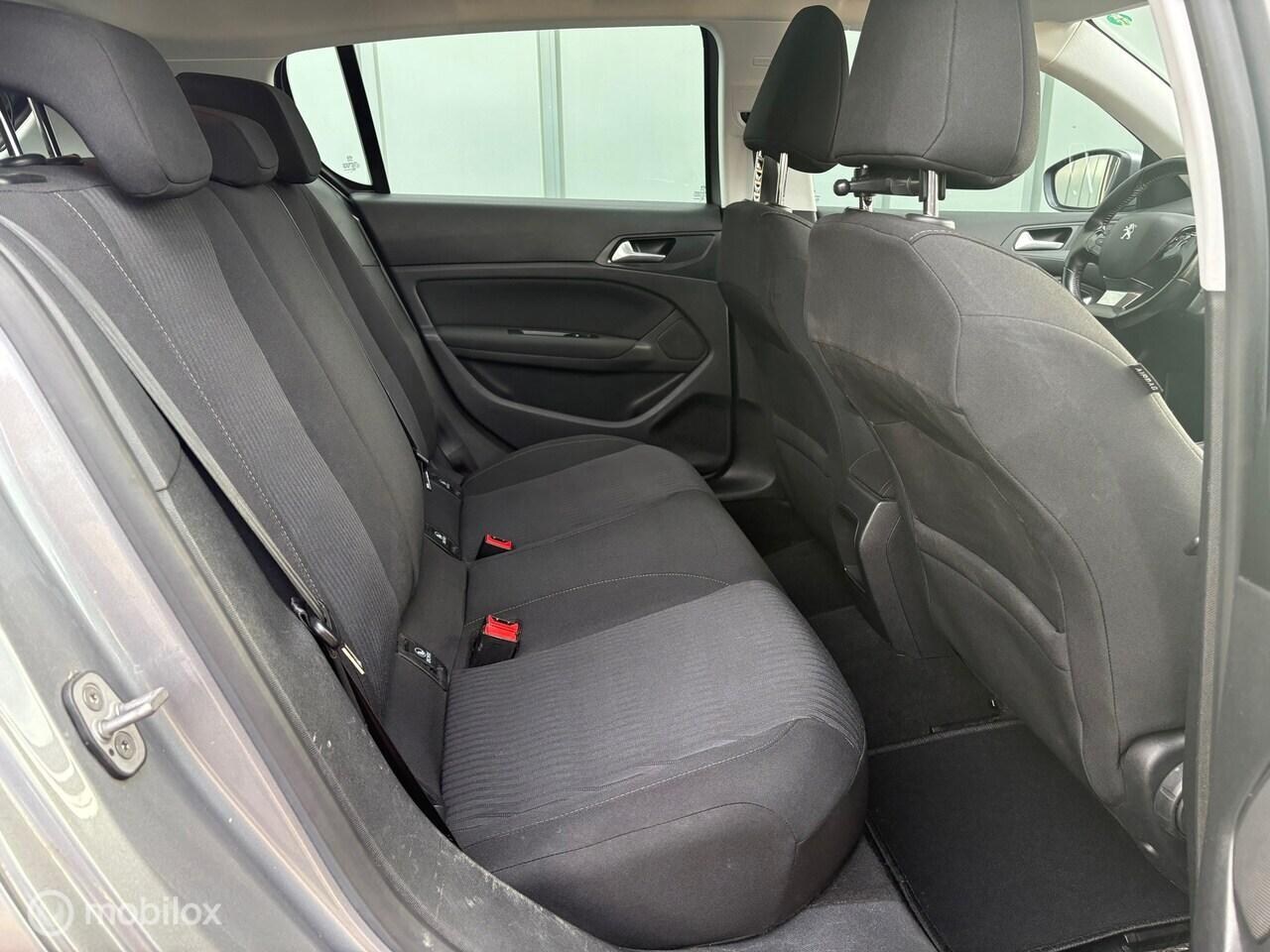 Peugeot 308 - 1.2 PureTech Blue Lease NAP//AIRCO//NAVI//CRUISE//TREKHAAK