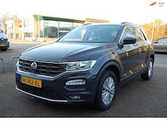 Volkswagen T-Roc - 1.0 TSI BM 110PK Style Airco / Navi / PDC / A.U.R Camera
