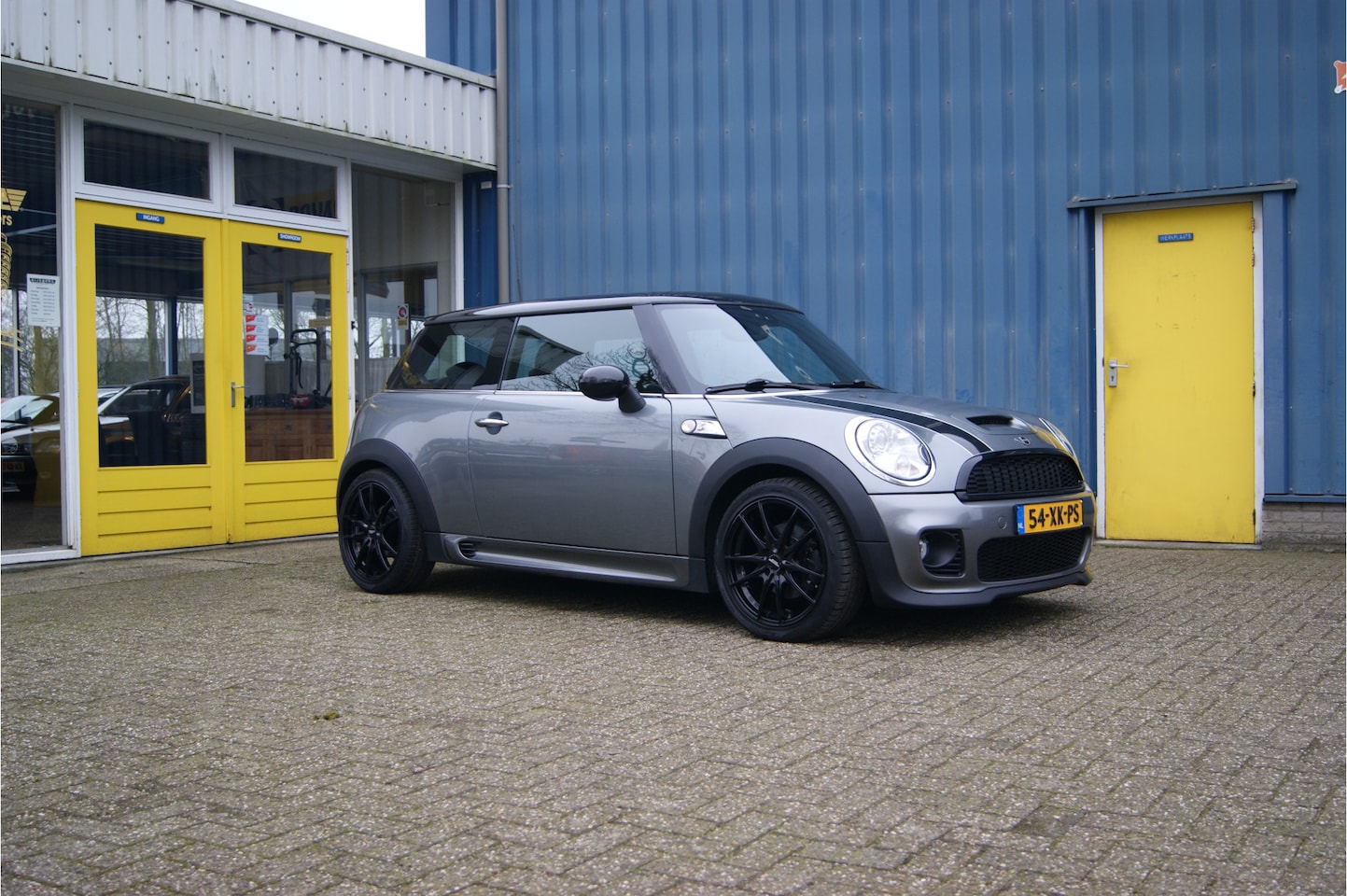 MINI Cooper S - Mini 1.6 Chili, Airco/ECC, Navi, Leer, JCW Pakket, Revisiemotor!!! - AutoWereld.nl