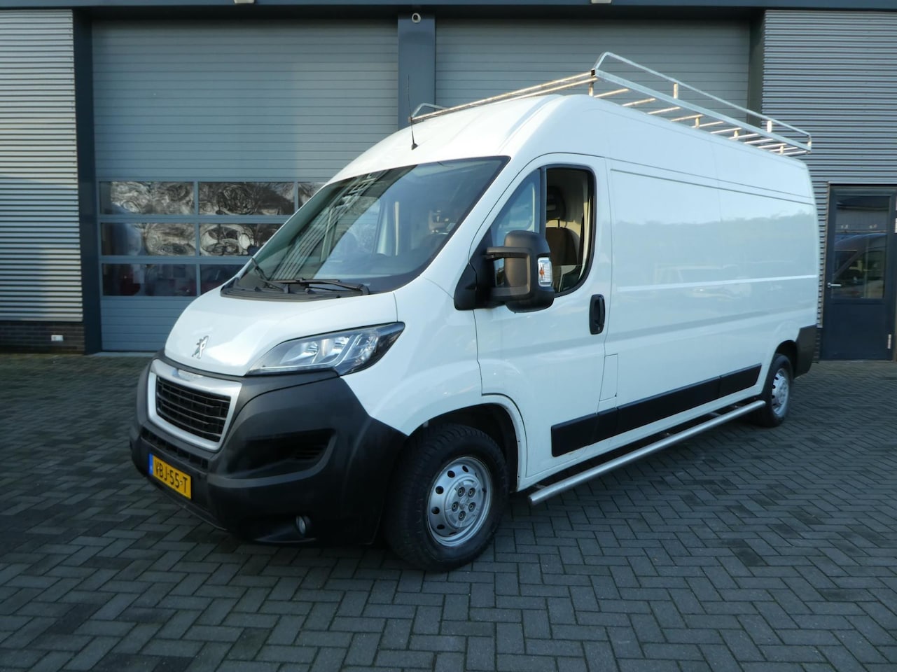 Peugeot Boxer - 335 2.0 BlueHDI L3H2 airco camera - AutoWereld.nl