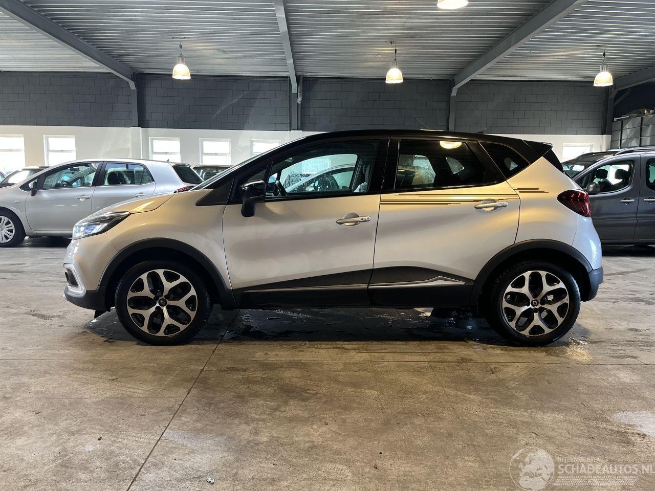 Renault Captur - 1.2 TCe Bose 52.000 KM Automaat