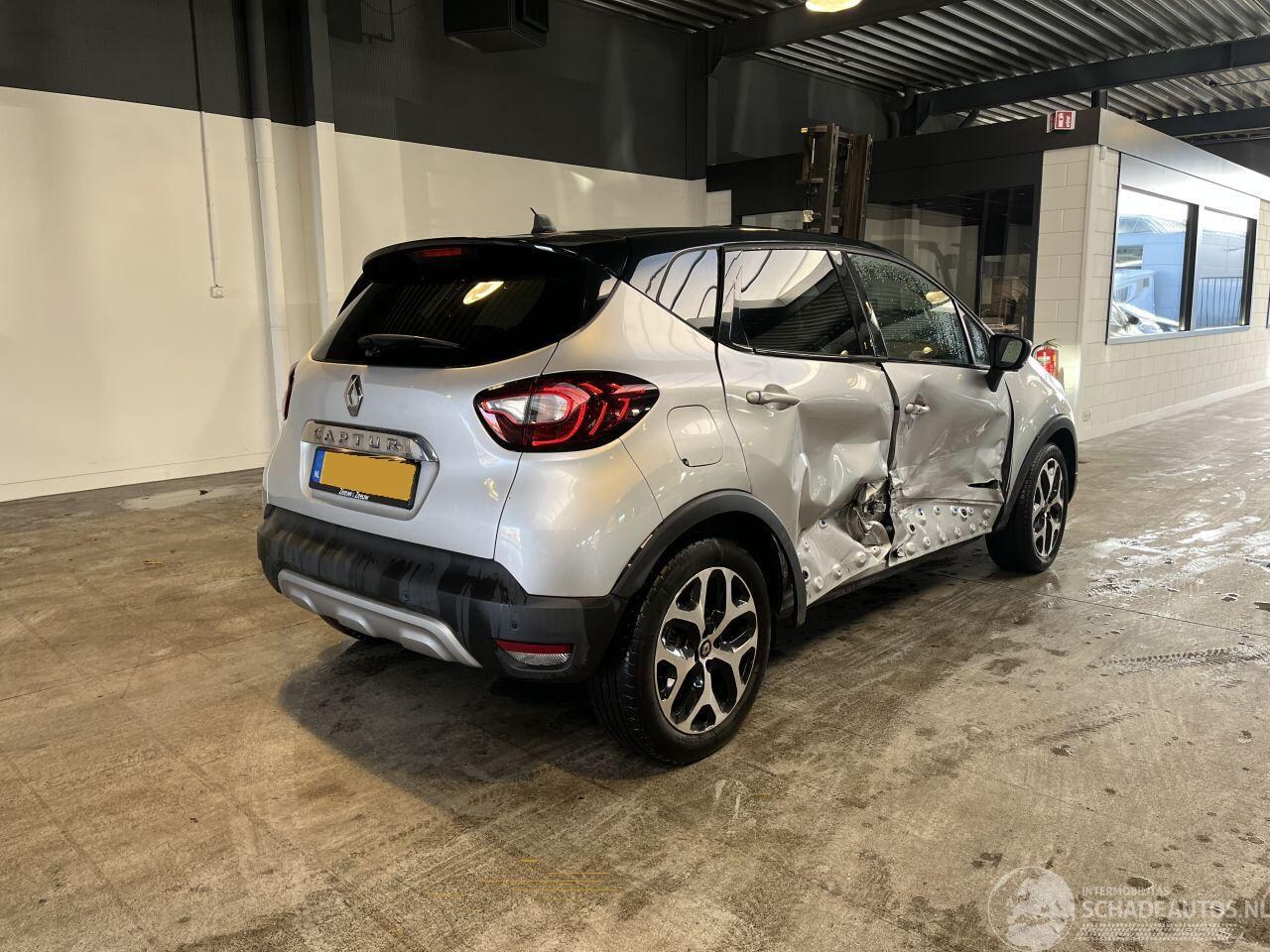 Renault Captur - 1.2 TCe Bose 52.000 KM Automaat!