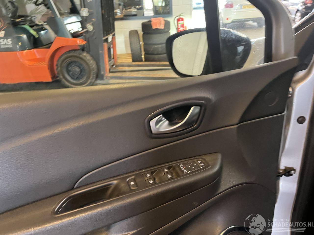 Renault Captur - 1.2 TCe Bose 52.000 KM Automaat!