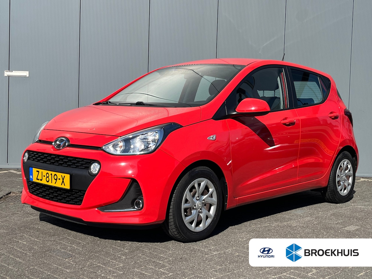 Hyundai i10 - 1.0i 67pk Comfort | Airco | Carplay | Navigatie | Cruisecontrol | Parkeersensoren | 1e eig - AutoWereld.nl