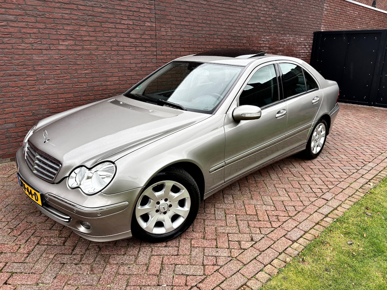 Mercedes-Benz C-klasse - 200 K. Elegance Automaat Leder Schuifdak Memory - AutoWereld.nl