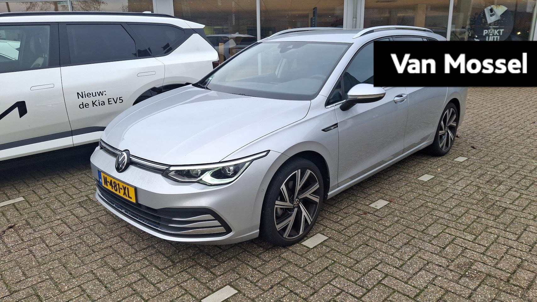 Volkswagen Golf Variant - 1.5 TSI Style | 131 PK | | Apple Carplay/Android Auto | Parkeersensoren | Sfeerverlichting - AutoWereld.nl