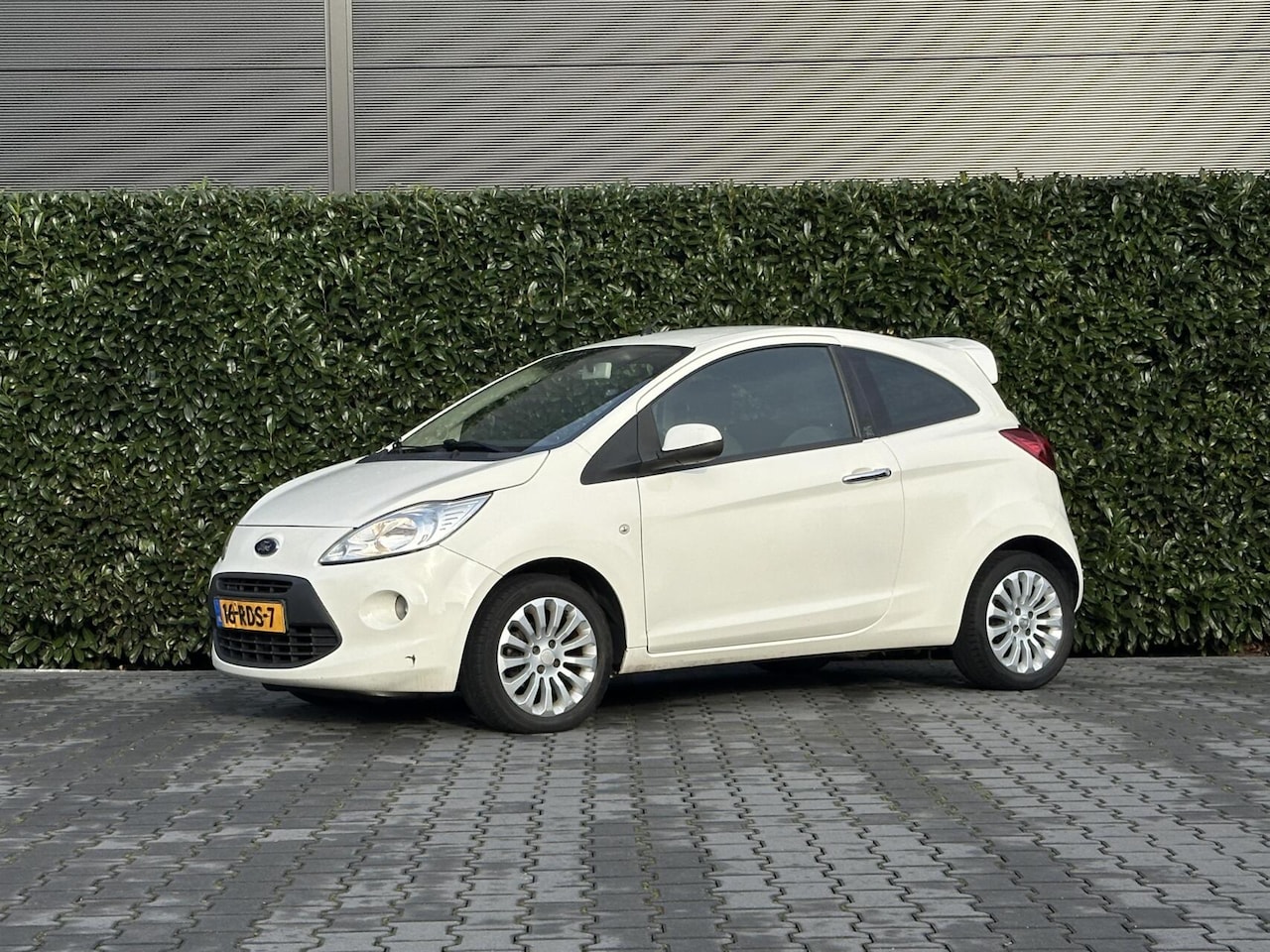 Ford Ka - 1.2 Grand Prix start/stop 1.2 Grand Prix start/stop, AIRCO, LICHTMETALEN VELGEN 16", ELEKTRISCHE RAMEN - AutoWereld.nl