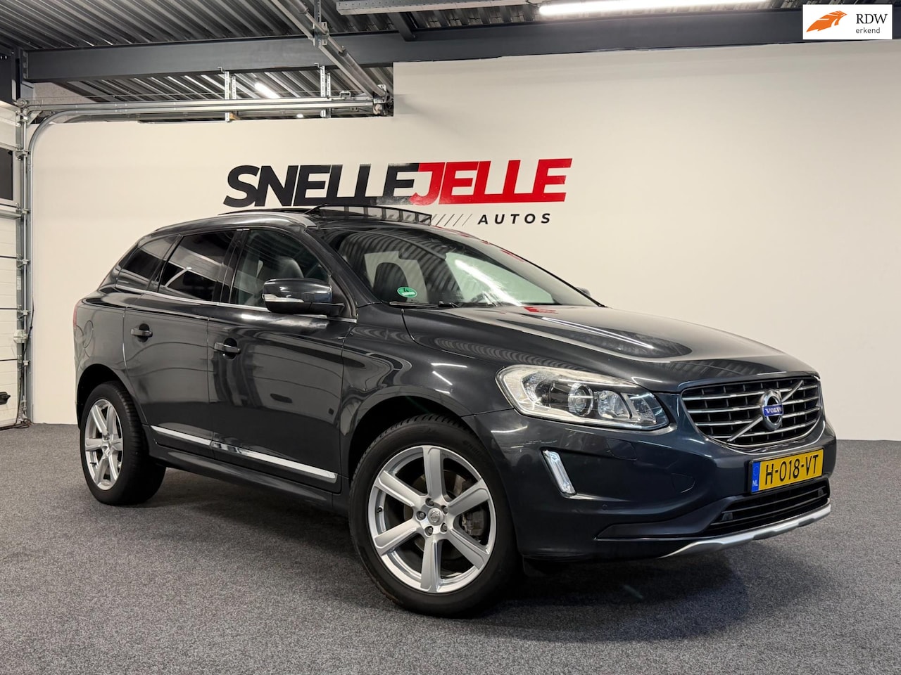 Volvo XC60 - |D5|AWD|pano|trekhaak|goed onderhouden| - AutoWereld.nl