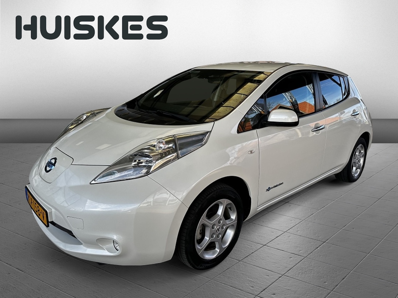 Nissan LEAF - Acenta 30 kWh | Navi | Stoel-/stuurverwarming | Cruise Control - AutoWereld.nl