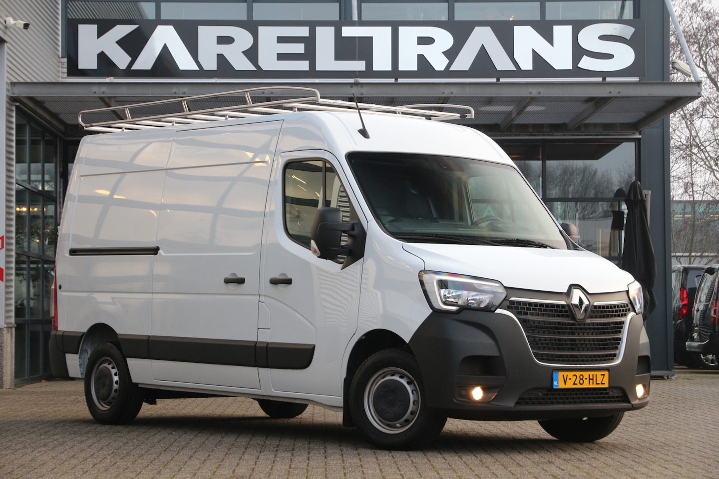 Renault Master - 2.3 DCI 135 | L2H2 | Orig. Navi | Imperiaal | Cruise | Airco.. - AutoWereld.nl