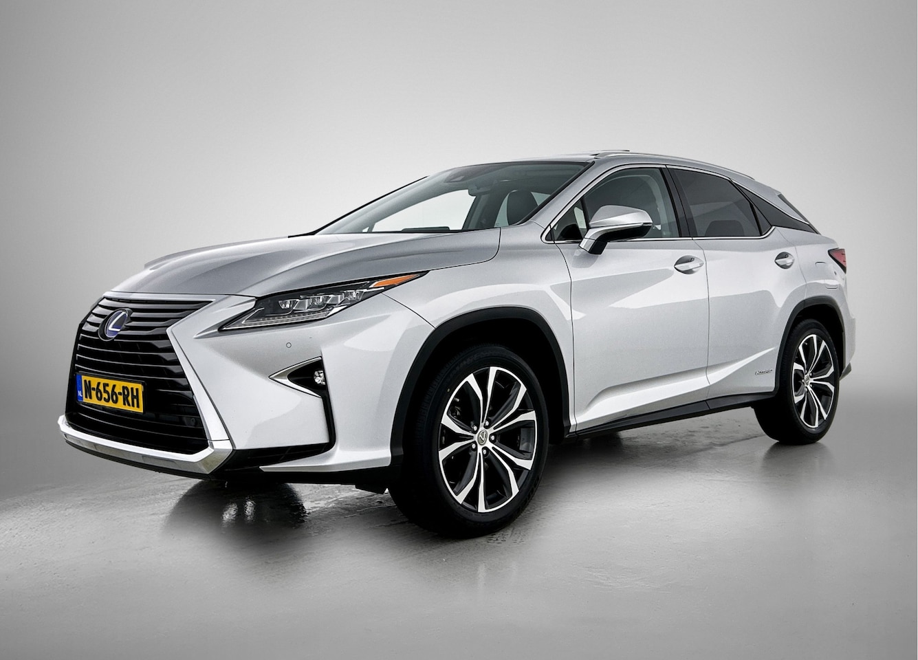 Lexus RX 450h - 4WD Luxury Line | Schuifdak | Stoelventilatie | Stoelgeheugen | Stuurverwarwming | - AutoWereld.nl