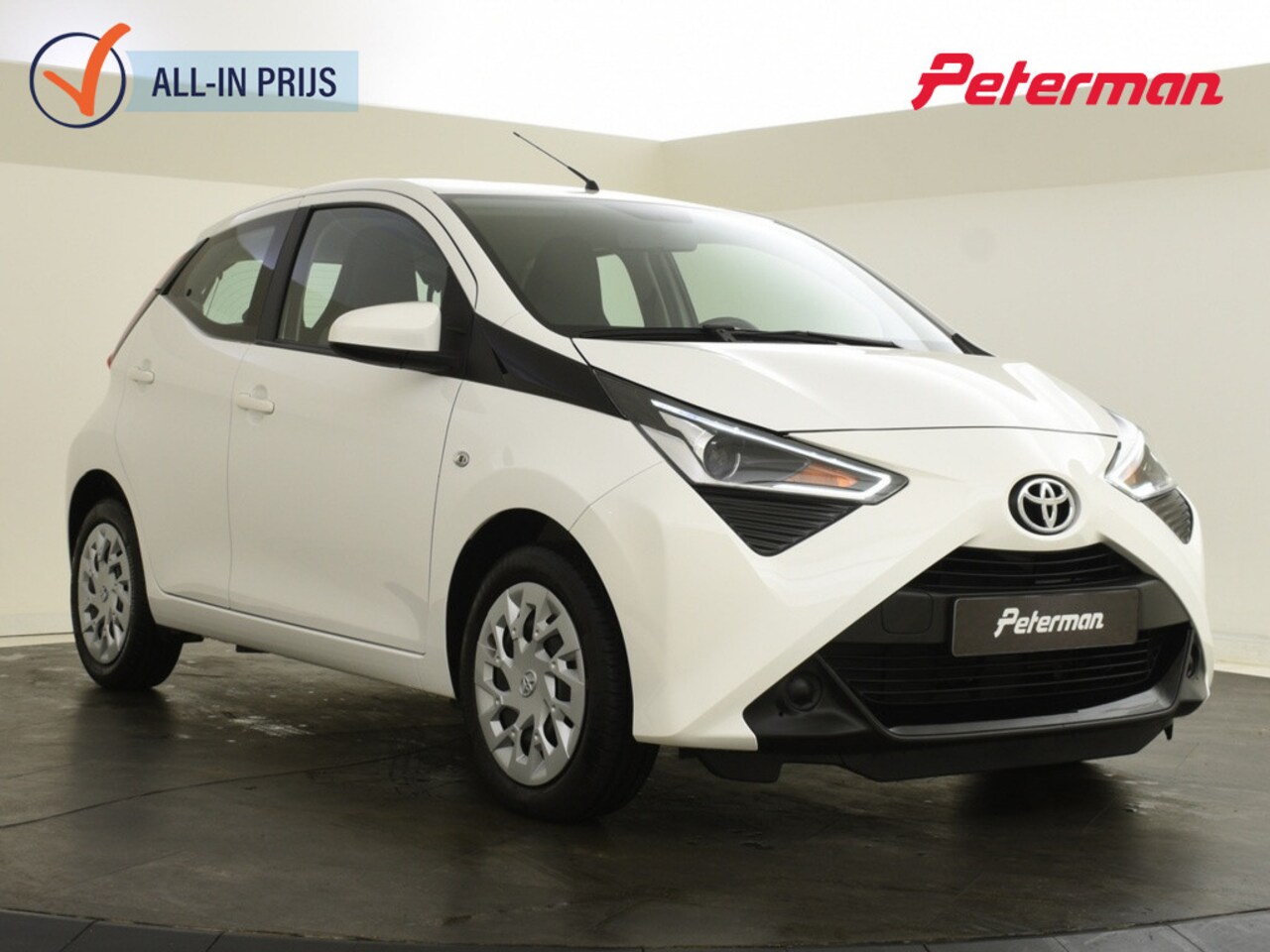 Toyota Aygo - 1.0 VVT-i x-play Autmat | Carplay | Camera - AutoWereld.nl