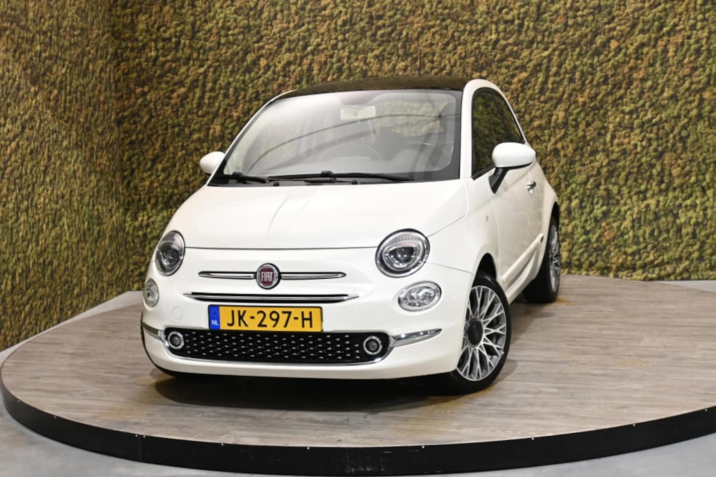Fiat 500 - 1.2 Lounge | Parelmoer | Airco | NL-auto | Panorama - AutoWereld.nl