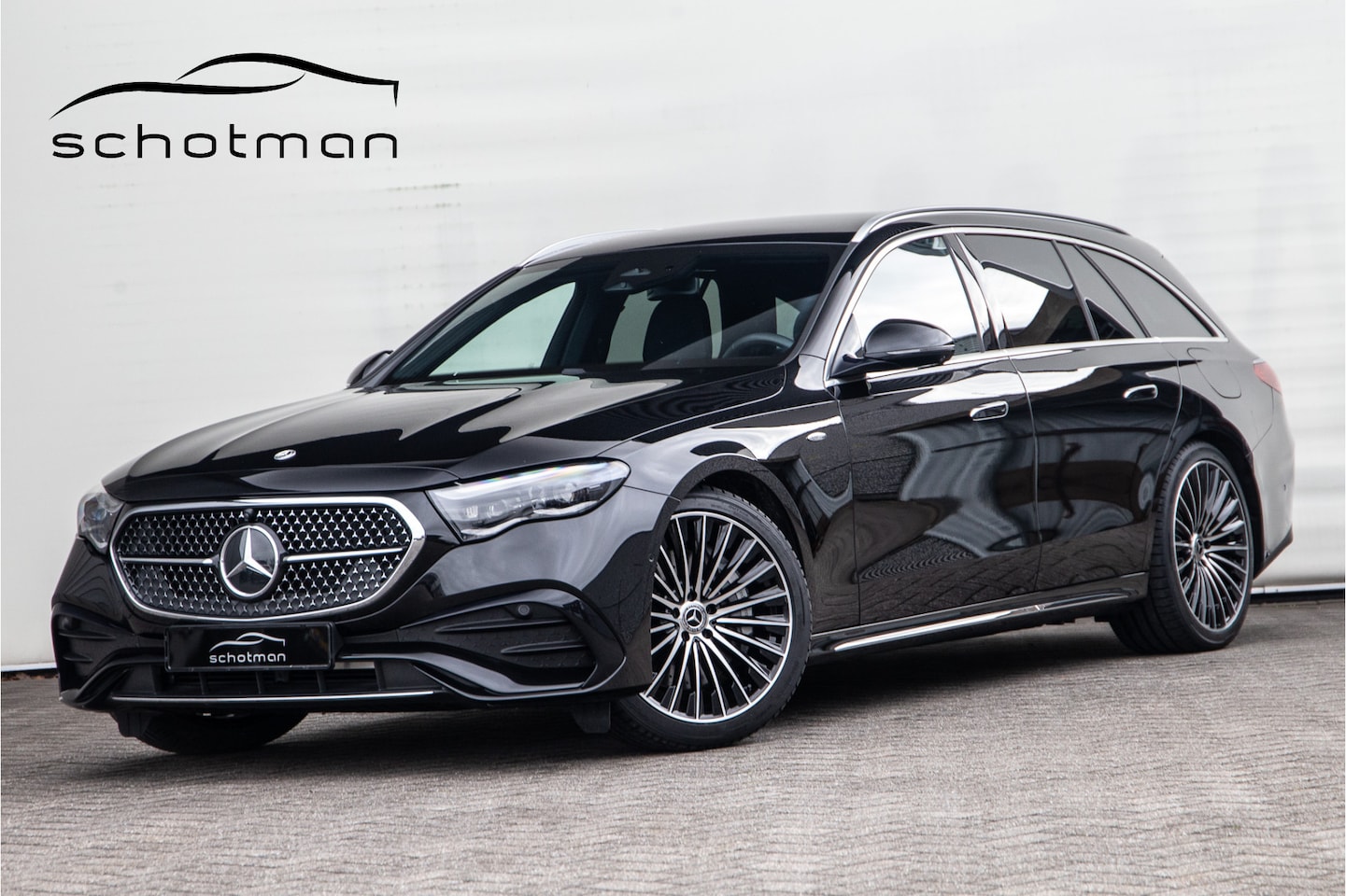 Mercedes-Benz E-klasse Estate - 300 e AMG Premium, Hyperscreen, Trekhaak, Leder, 2025 - AutoWereld.nl