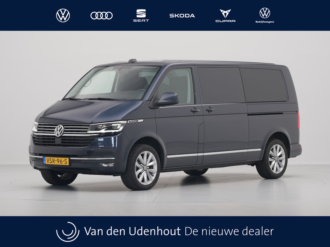 Volkswagen Transporter - L2H1 2.0 TDI 204pk DSG Bulli / Automaat - AutoWereld.nl