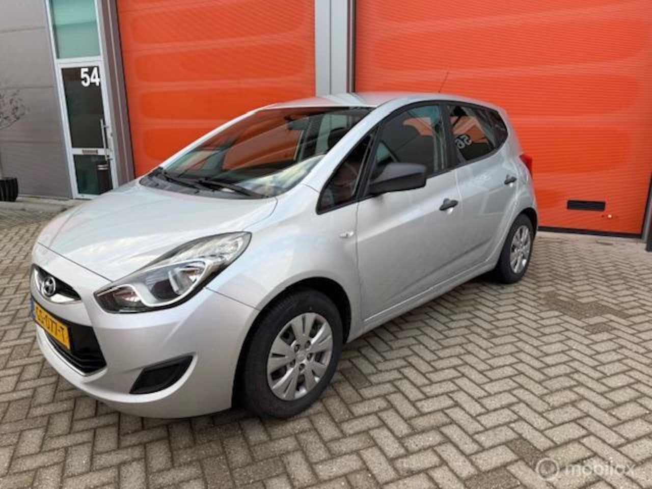 Hyundai ix20 - 1.4i i-Drive APK 03-2027 KM 104.000 NAP - AutoWereld.nl