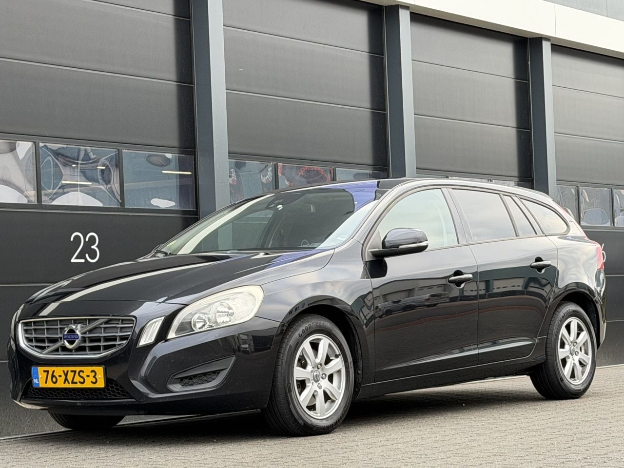 Volvo V60 - V-60 1.6 DRIVe Navi Clima PDC - AutoWereld.nl