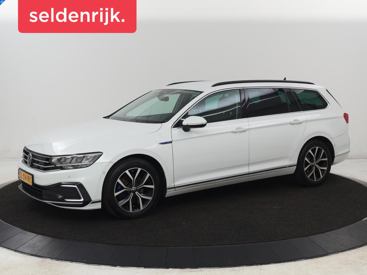 Volkswagen Passat Variant - 1.4 TSI PHEV GTE | Trekhaak | Stoelverwarming | Virtual Cockpit | Camera | Adaptive cruise - AutoWereld.nl
