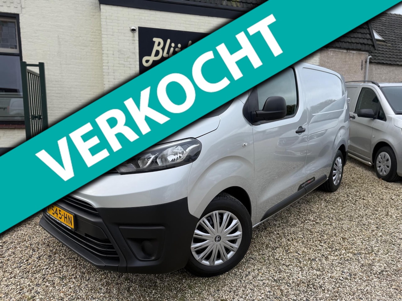 Toyota ProAce Compact - 1.6 D-4D Cool Comfort Euro6 | 1e Eigenaar | Dealer Onderhouden | Trekhaak | 3 Pers. - AutoWereld.nl