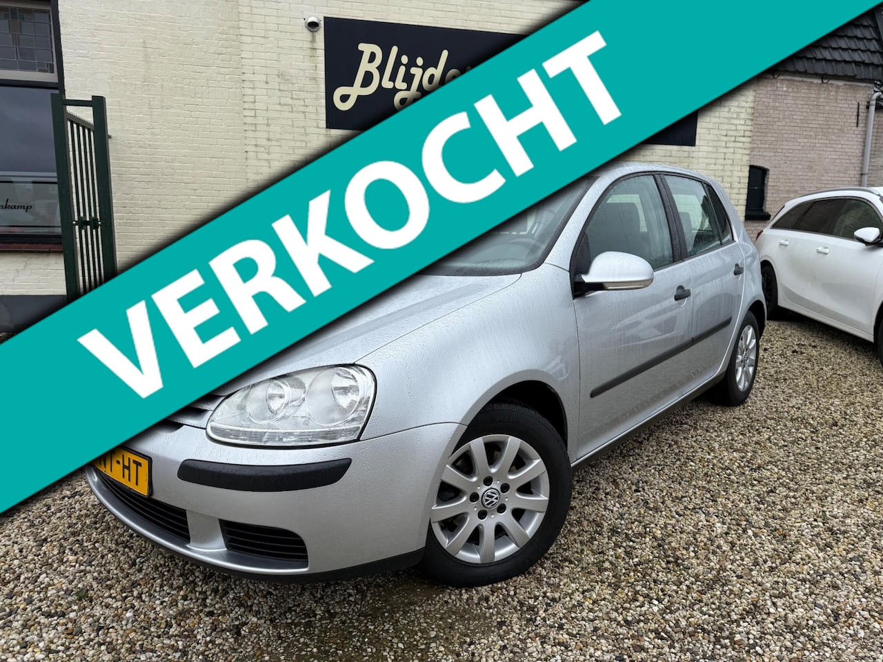 Volkswagen Golf - 1.6 FSI Comfortline 5Drs | Airco | Cruise | Leer | LM | Stoel VW - AutoWereld.nl