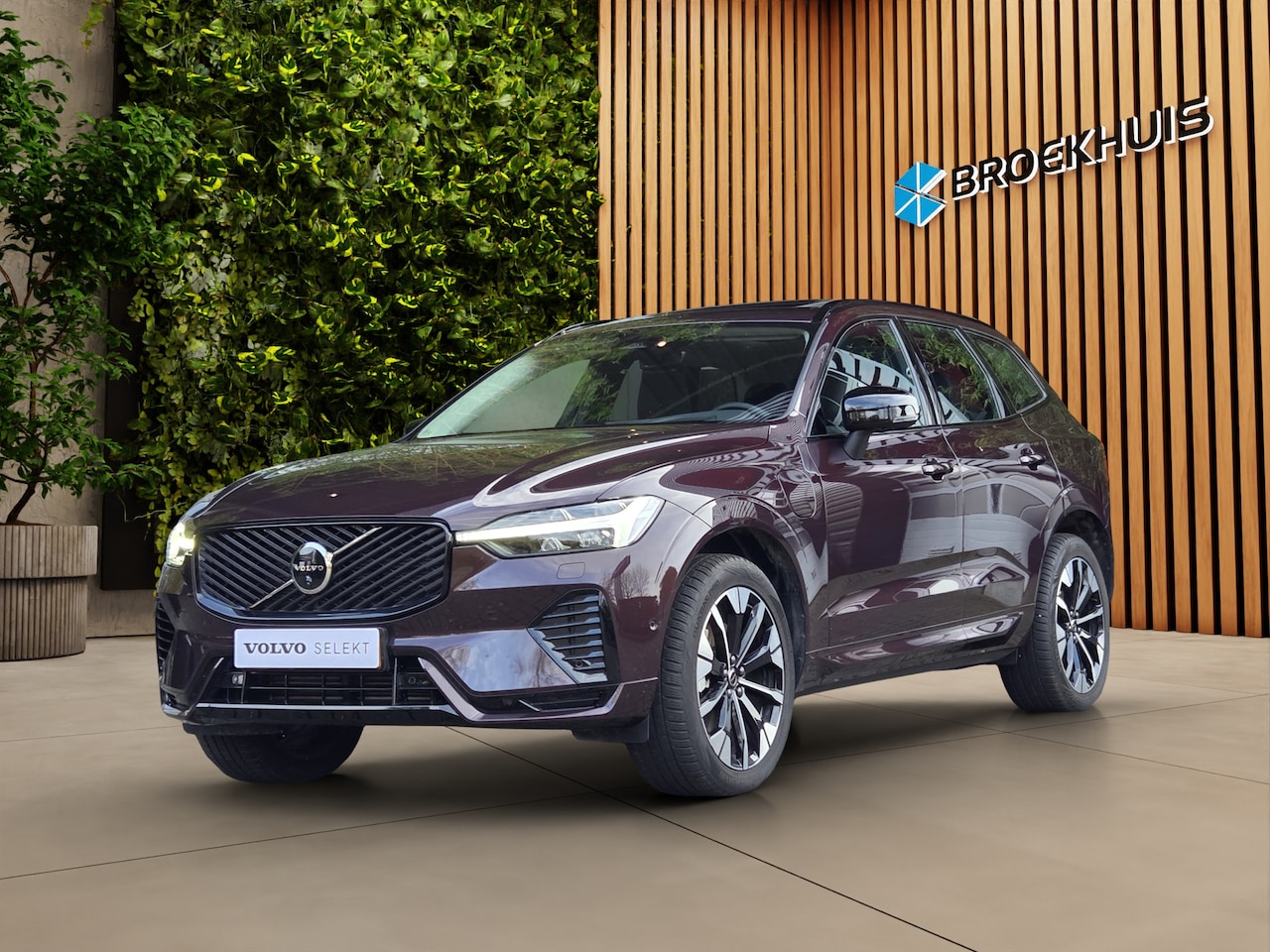Volvo XC60 - 2.0 T6 Plug-in hybrid AWD Ultra Dark | Cruise control adaptief met Stop&Go en stuurhulp | - AutoWereld.nl