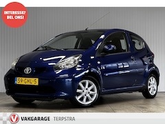 Toyota Aygo - 1.0-12V +/ 14'' LMV/ Airco/ C.V./ Elek. Ramen/ Isofix/ Radio-CD AUX/ Getint glas/ Metallic