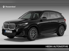 BMW X1 - sDrive18i High Executive M-Sport | Camera | Glazen panoramadak | Comfort Access | Stoelver