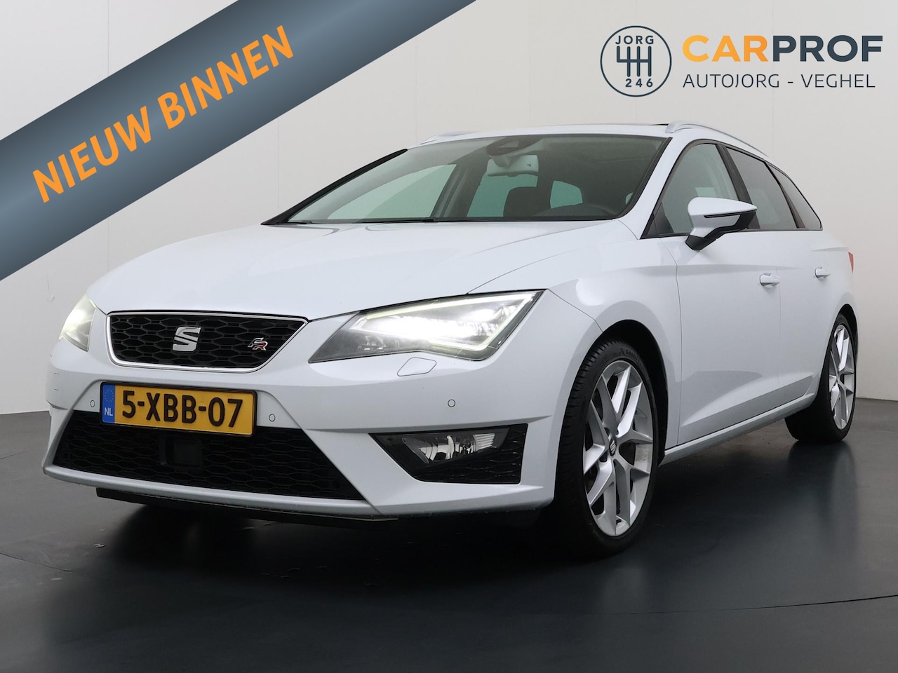 SEAT Leon ST - 1.8 TSI FR Business Navigatie | Trekhaak | Pano Dak | LMV | - AutoWereld.nl