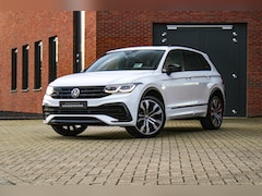 Volkswagen Tiguan - 1.4 TSI eHybrid R-Line 245PK | Head-up | Pano | Trekhaak | IQ Light