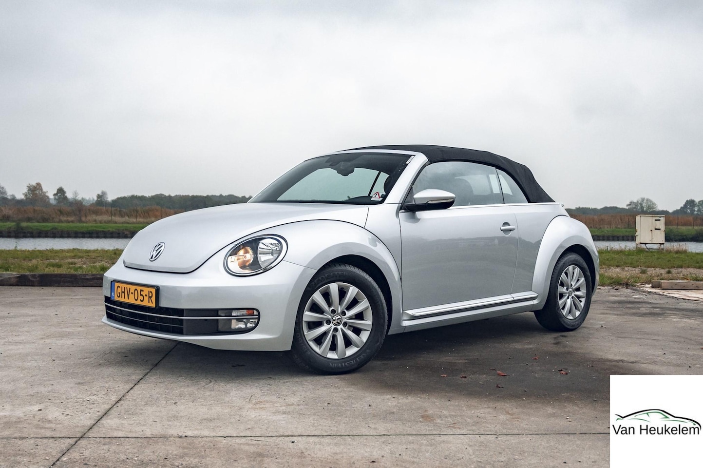 Volkswagen Beetle Cabriolet - 1.2 TSI | ALL SEASON BANDEN | LM VELGEN | STOELVERWARMING - AutoWereld.nl