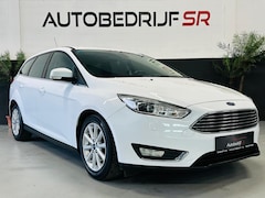 Ford Focus Wagon - 1.0 Titanium Edition Navigatie Stoelverwarming PDC Cruise Controle XENON