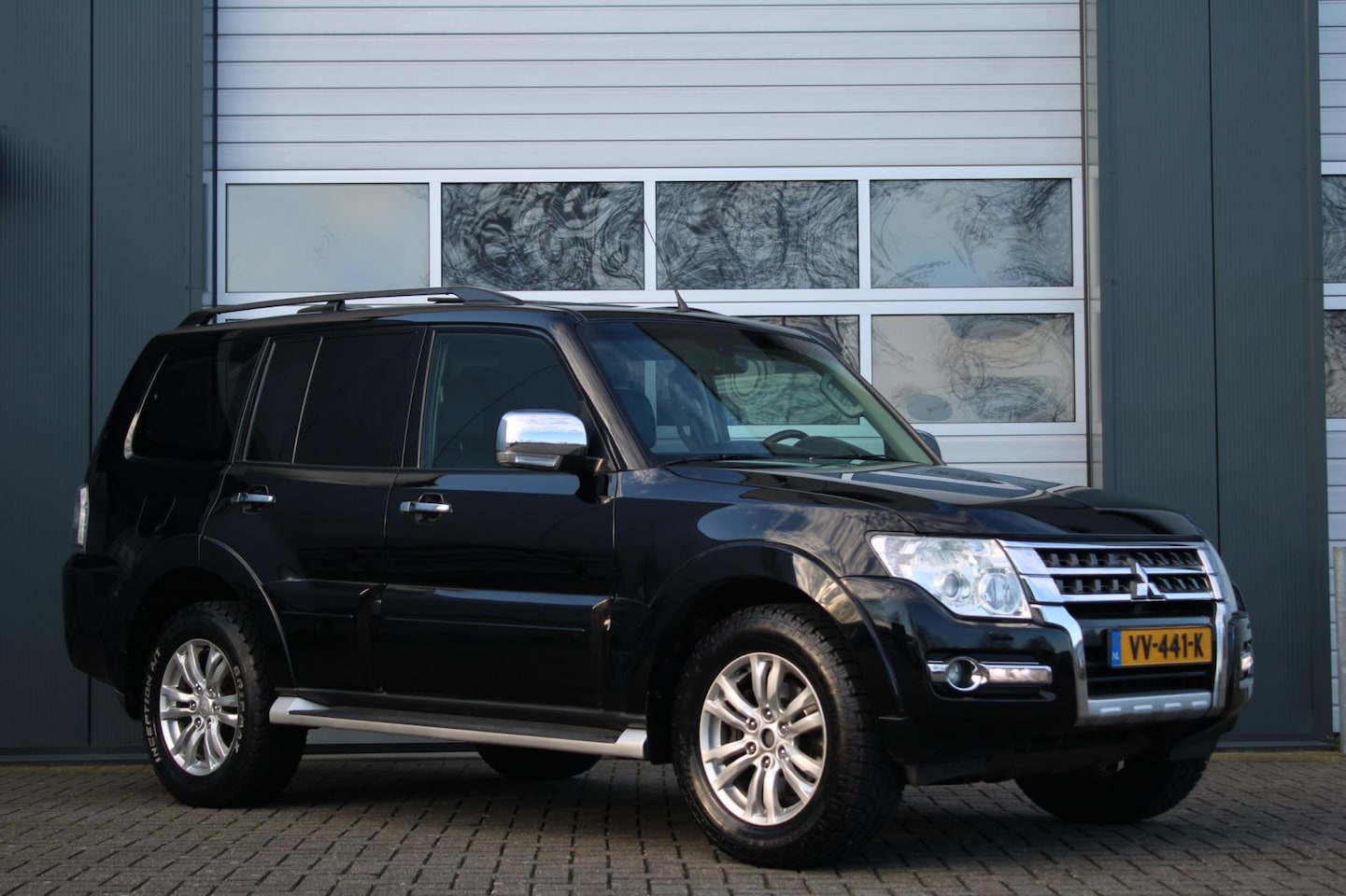 Mitsubishi Pajero - MITSUBISHI 3.2 DI-D 190pk 4WD Grijskenteken Automaat 3500KG Cruise/Camera/Xenon/Navi/Stoel - AutoWereld.nl