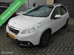 Peugeot 2008 - 1.2 PureTech Active Navigatie Airco glazen dak