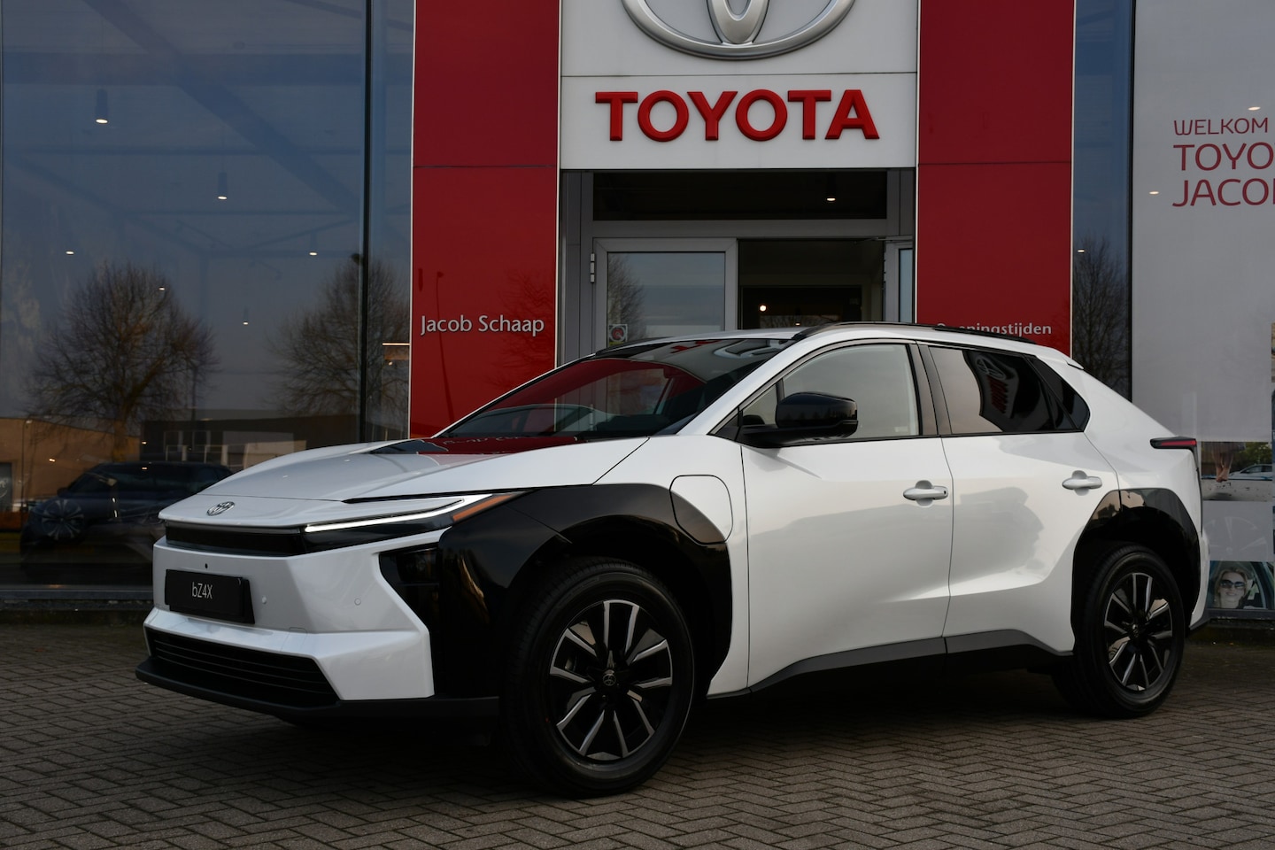 Toyota bZ4X - Dynamic 73 kWh | NIEUW | Snel leverbaar | Warmtepomp | - AutoWereld.nl