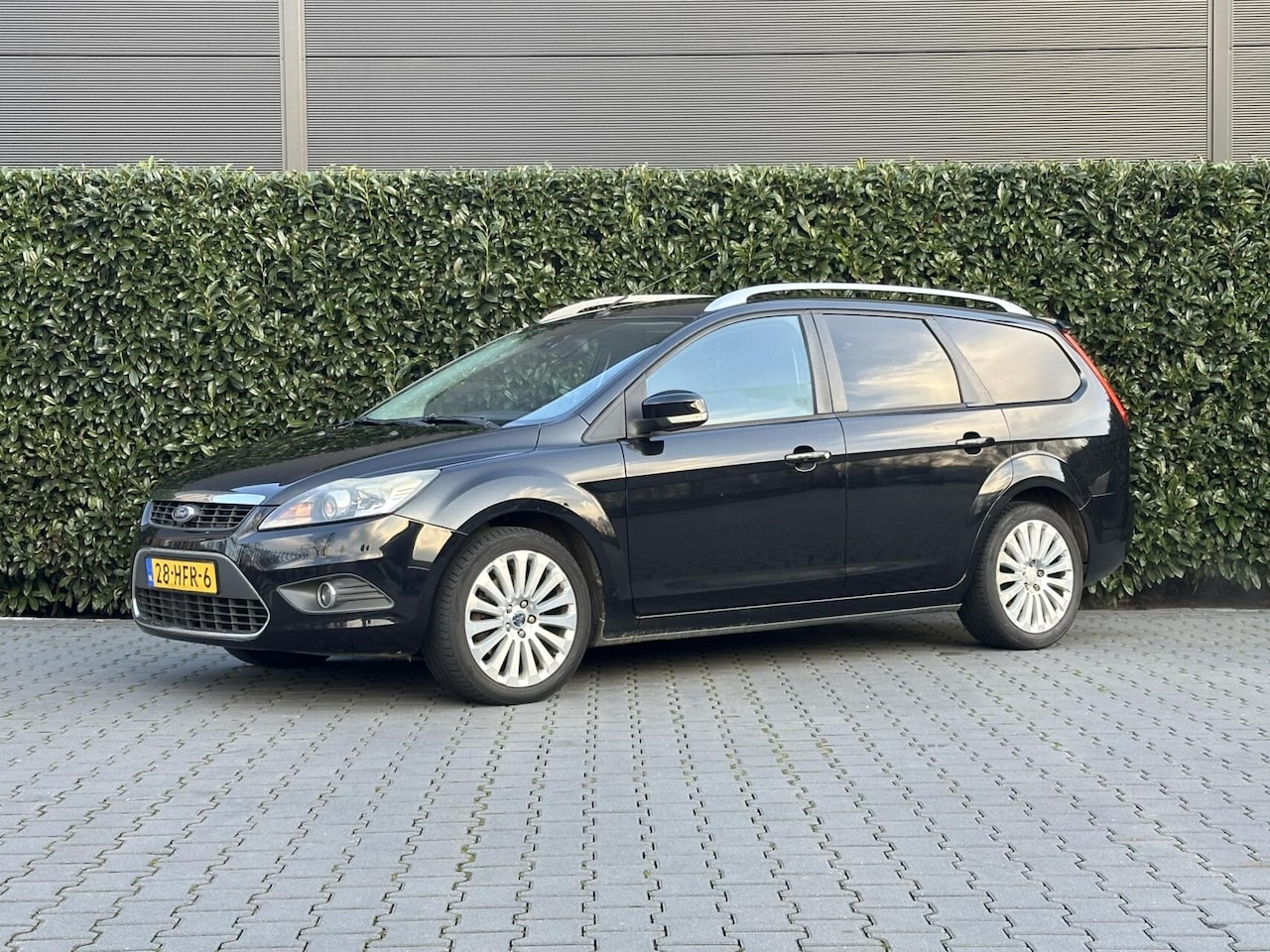 Ford Focus Wagon - 2.0 Titanium 2.0 Titanium, NAVI, CRUISE, CLIMATE CONTROL, TREKHAAK, LICHTMETALEN VELGEN - AutoWereld.nl