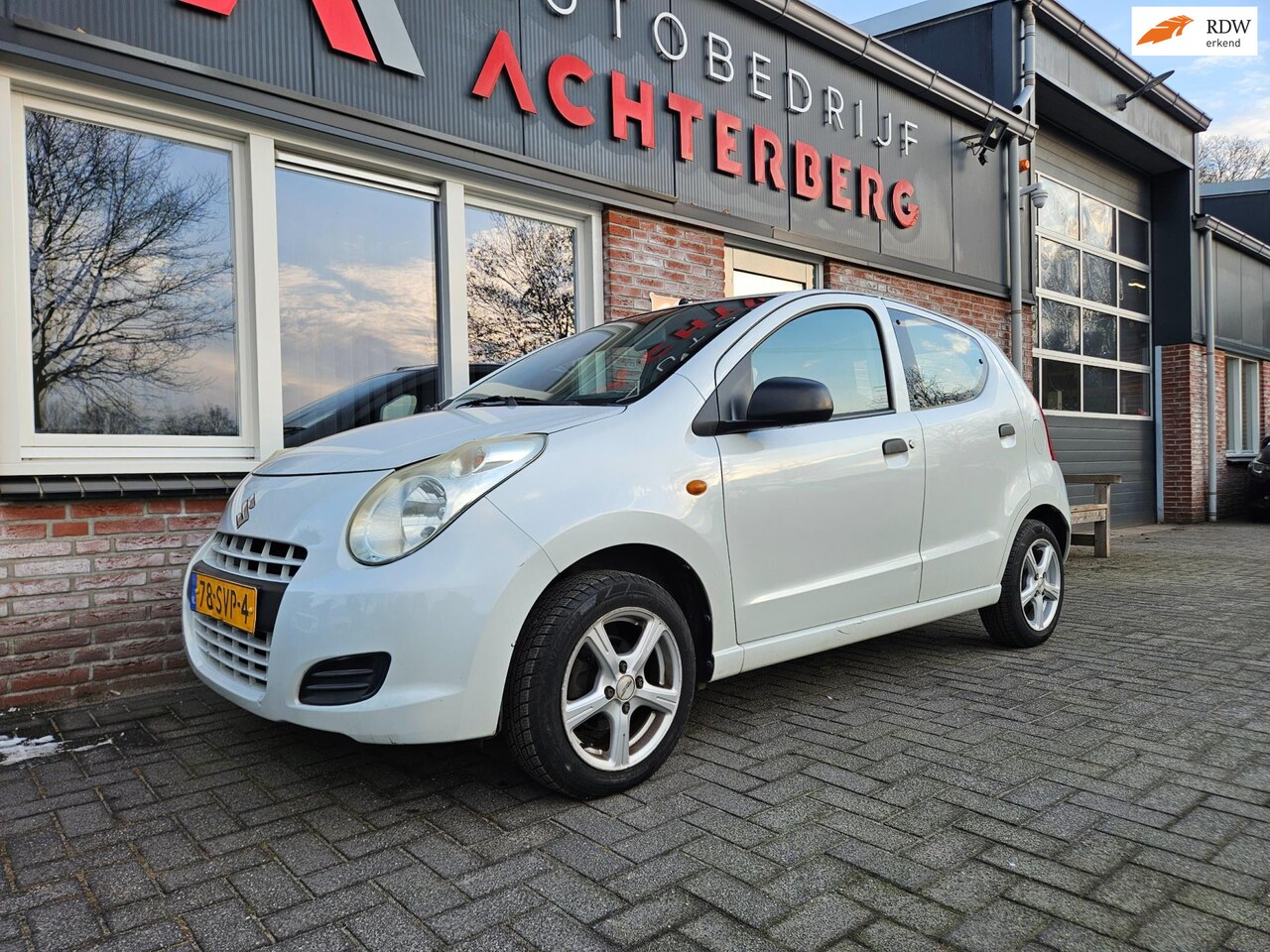 Suzuki Alto - 1.0 Comfort Plus Lage Kilometerstand! Leuke Auto! Lichtmetalen Velgen! - AutoWereld.nl