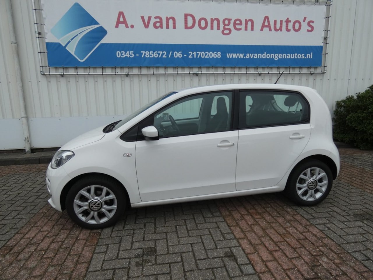Volkswagen Up! - 1.0 CHEER UP! BLUEM.Navi,Bltooth,PDC,ALL Season - AutoWereld.nl