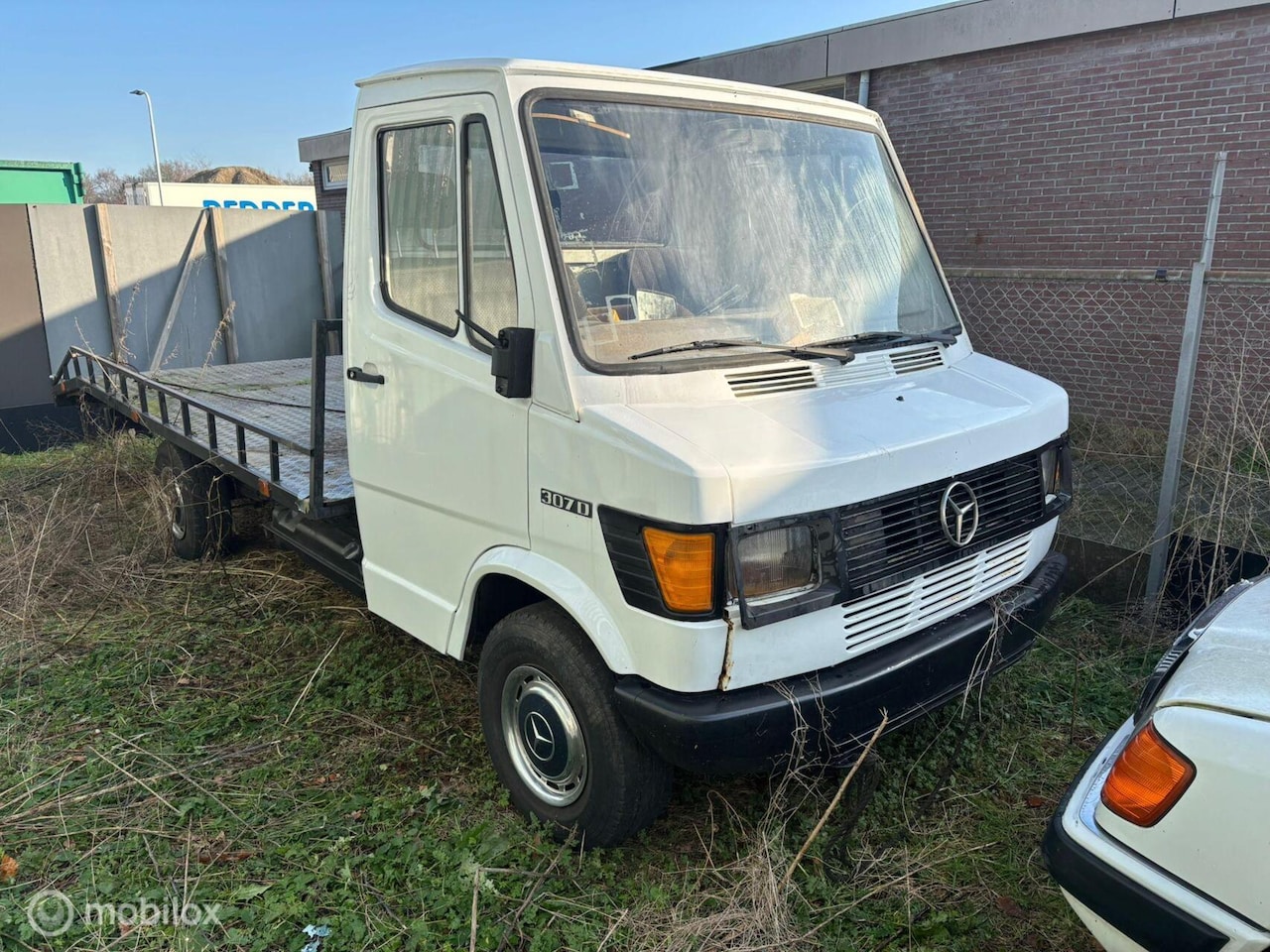 Mercedes-Benz 300-serie - 307 D OPRIJWAGEN 1982 WEGENBELASTINGVRIJ - AutoWereld.nl