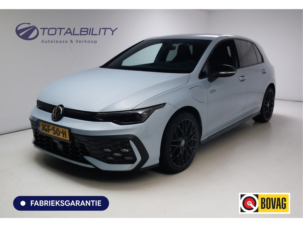 Volkswagen Golf - 1.5 eHybrid GTE Black 272 PK automaat | IQ Led | Elec. trekhaak | Headup | Stoel- & stuurv - AutoWereld.nl