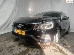 Volvo V60 - 2.0 D4 Ocean Race SCHADEAUTO