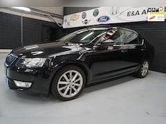 Skoda Octavia - 1.6 TDI AUTOMAAT /PANORAMA / NAP /EX BPM €8495