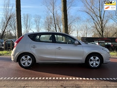 Hyundai i30 - 1.4i Blue Dynamic AIRCO5DEURSLEUKE AUTOAPK