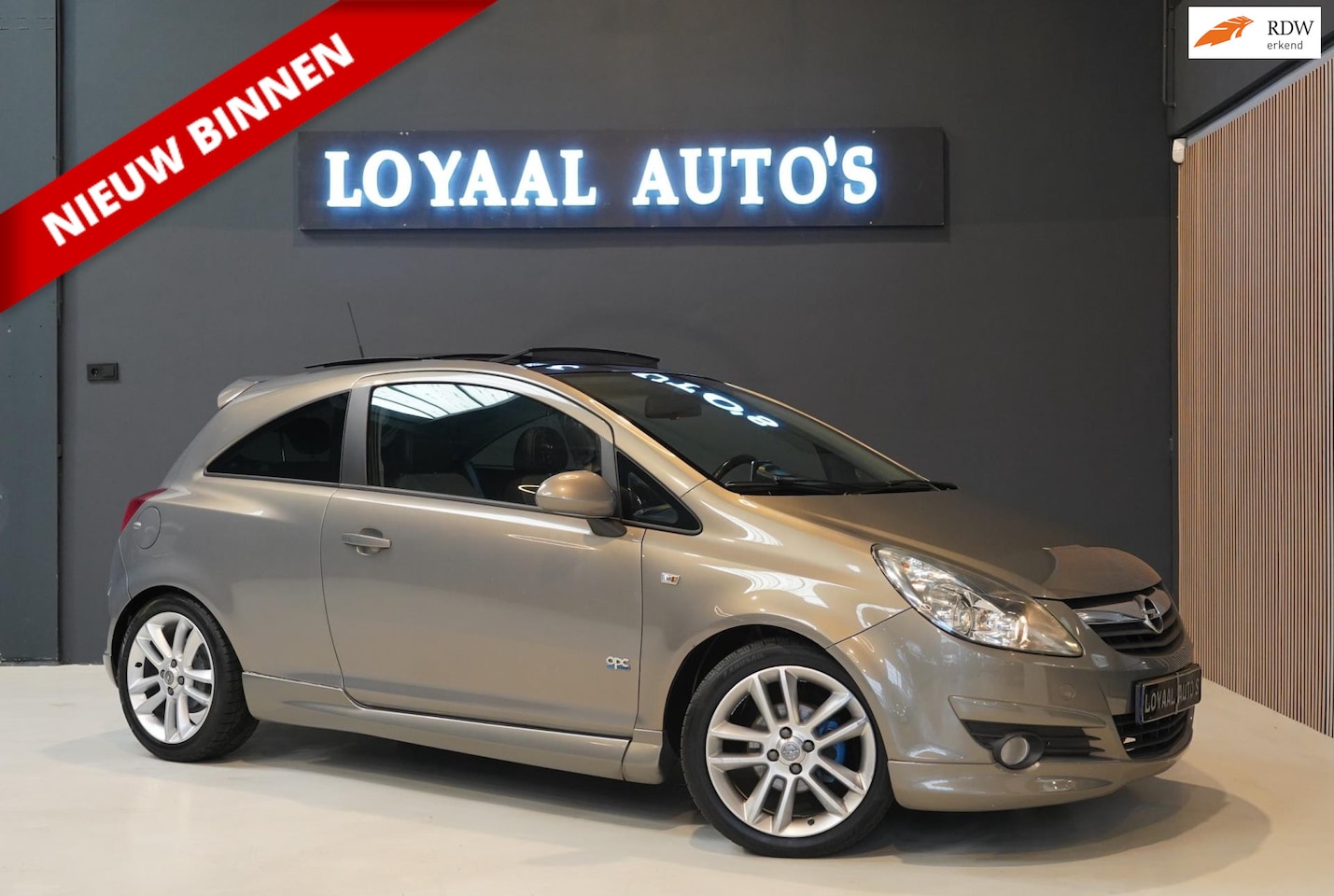 Opel Corsa - 1.4-16V '111' Edition | PANO | NAVI | AIRCO | CRUISE | PDC | NAP | APK. - AutoWereld.nl