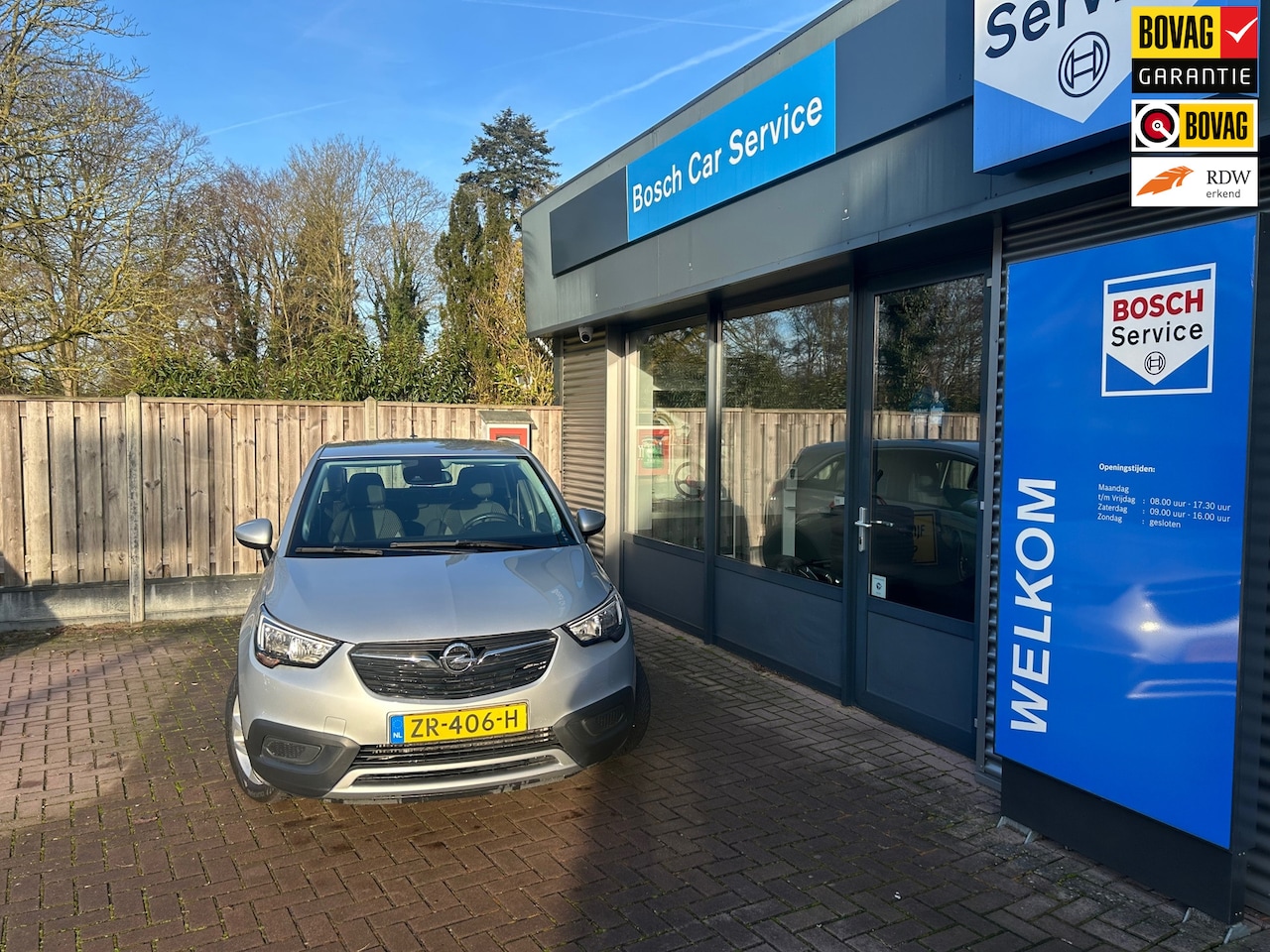 Opel Crossland X - INNOVATION 1.2T (110pk) Navi, ECC, LM Velgen, Trekhaak - AutoWereld.nl