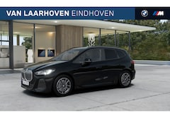 BMW 2-serie Active Tourer - 225e xDrive M Sport Automaat / Trekhaak / Sportstoelen / M Adaptief onderstel / Achteruitr