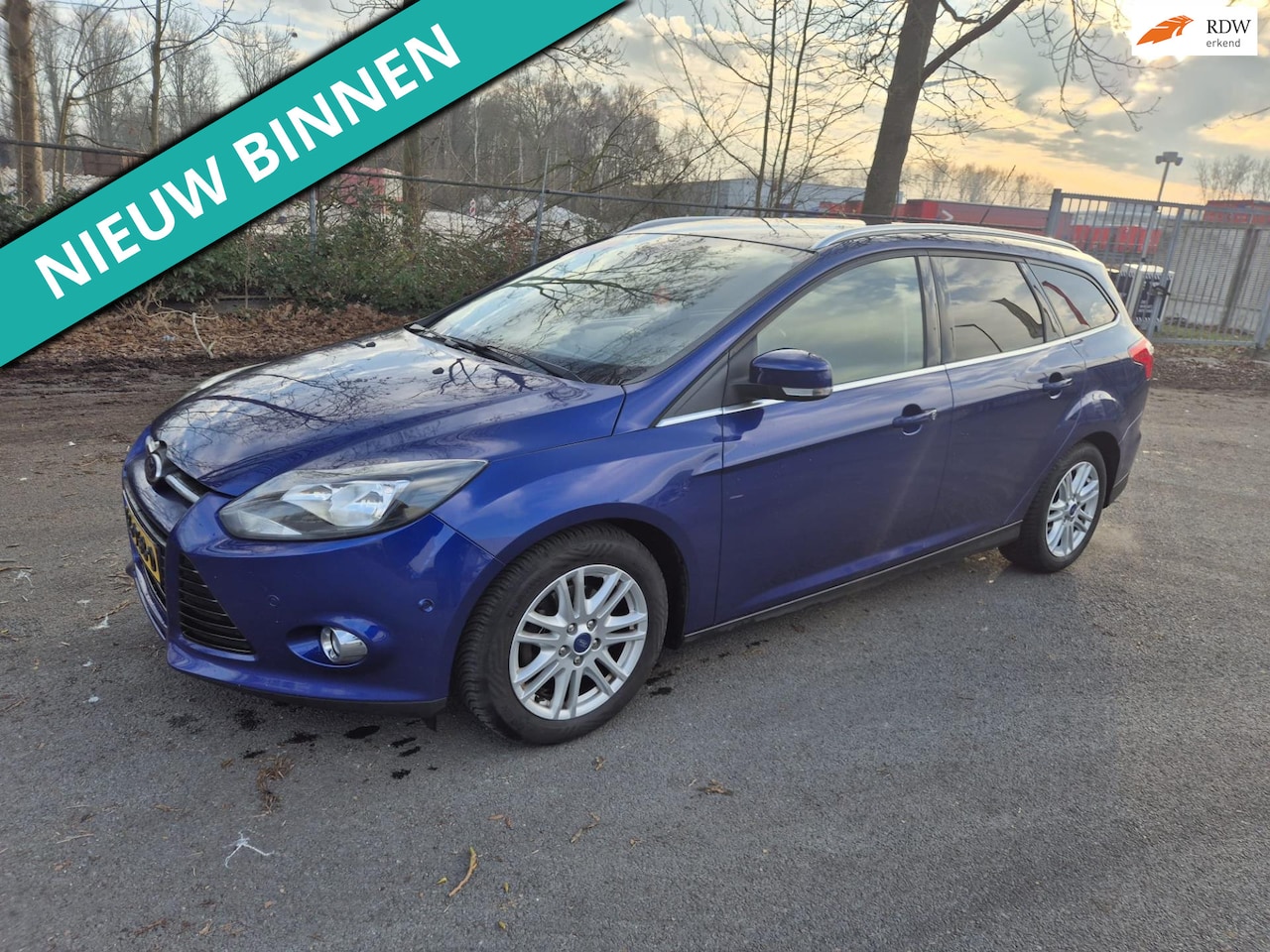 Ford Focus Wagon - 1.0 EcoBoost Titanium NETTE AUTO RIJDT EN SCHAKELT GOED - AutoWereld.nl