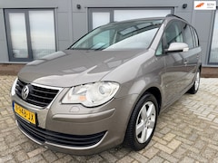 Volkswagen Touran - 1.6|Benzine|Airco|Stoelverwarming|Cruise control|MF stuur|APK|